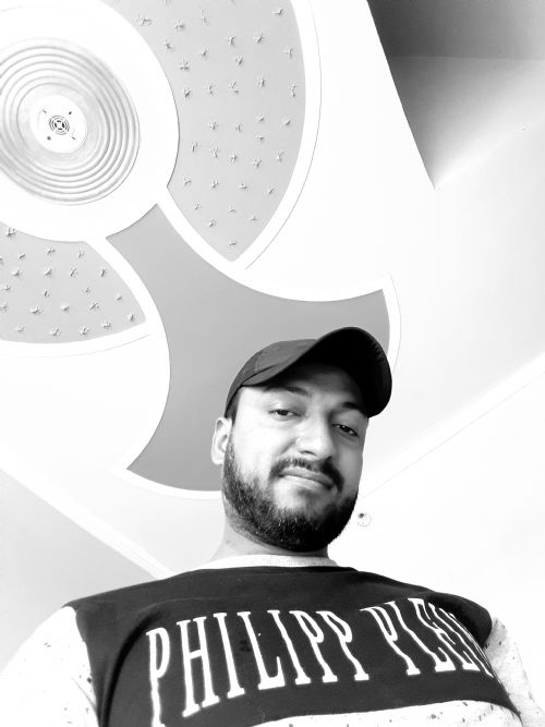 Profile photograph of Vipul Salar