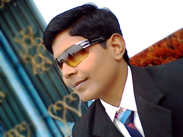 Profile photograph of VASU DEV