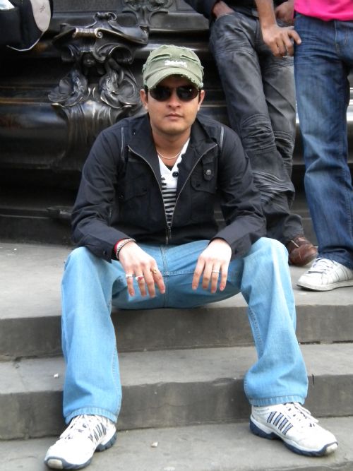 Profile photograph of parin
