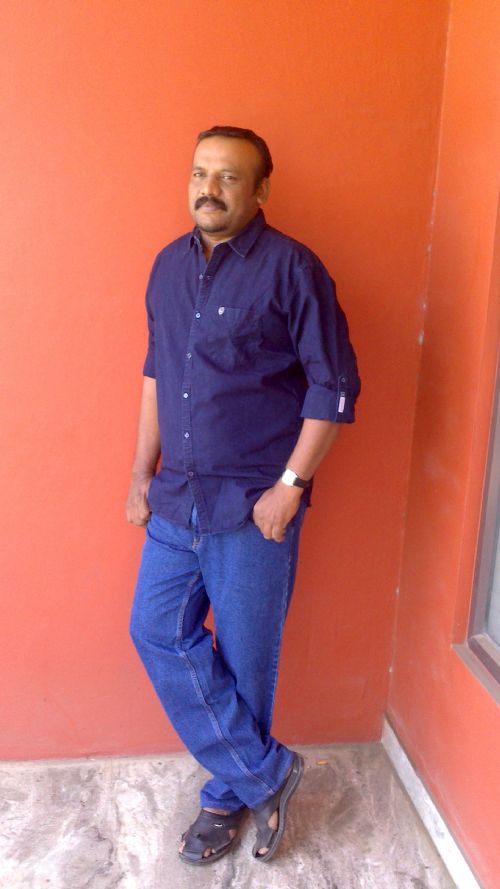 Profile photograph of Hanees