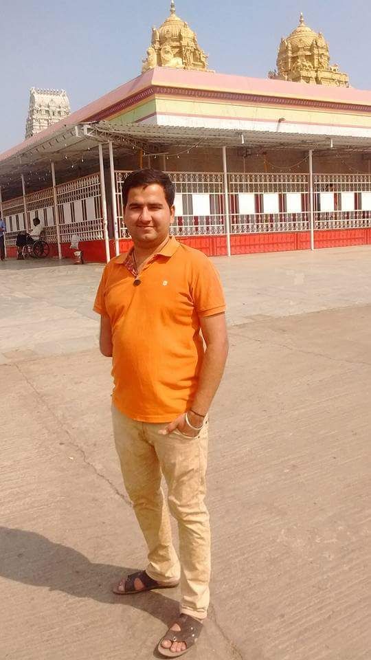Profile photograph of Sumit.manglani88