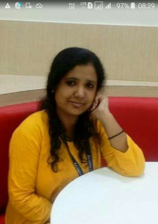 Profile photograph of reshna