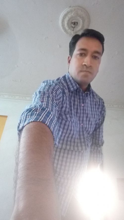Profile photograph of Jitendra Khatri