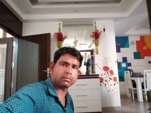 Profile photograph of Rajnesh Kumar