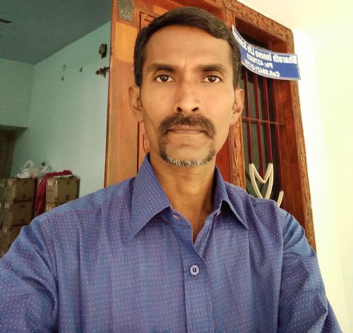 Profile photograph of k8122739244