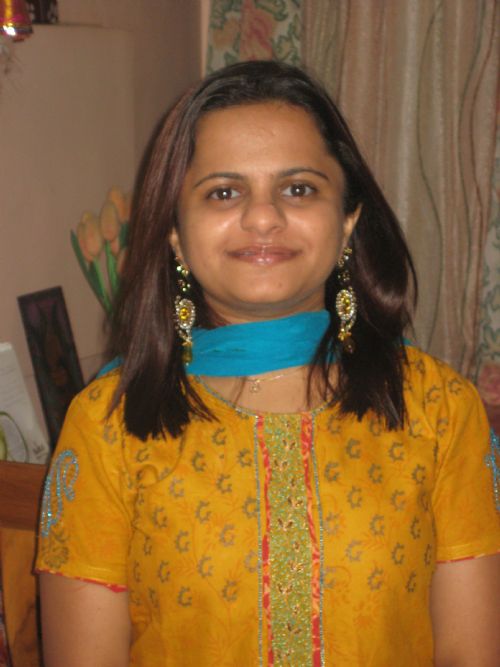 Profile photograph of Pari