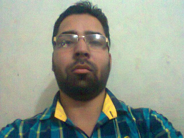Profile photograph of Muhammad Shoyab